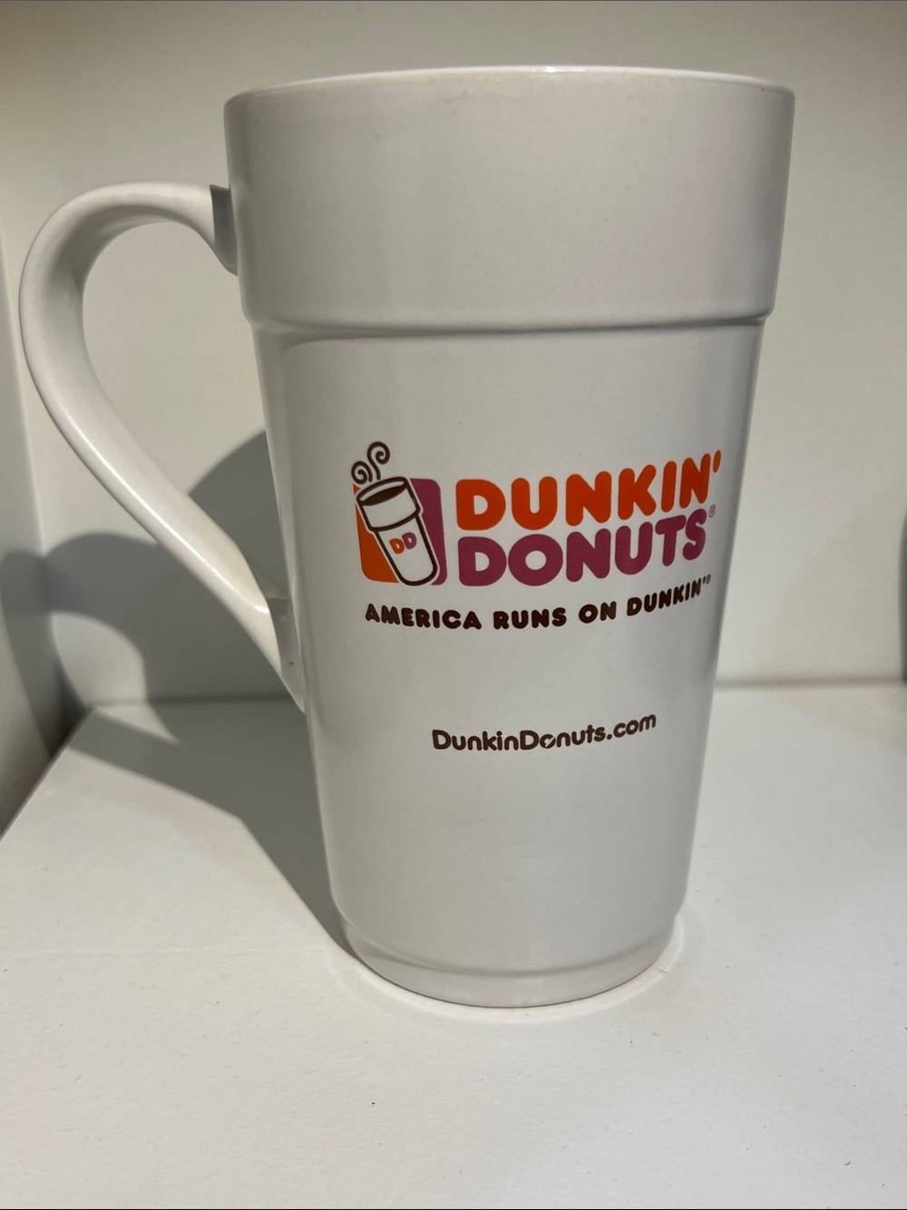 Dunkin Donuts America Runs On Dunkin Mug 16oz 2013